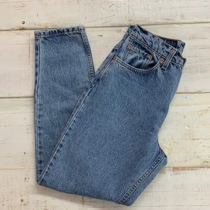 90’s Vintage Levi’s 550 Relaxed Fit Tapered Leg